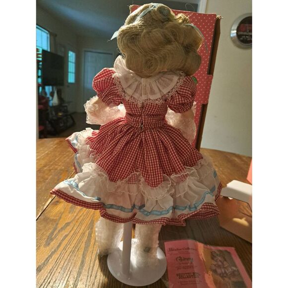 Paradise Galleries Jenny Musical Porcelain Doll Patricia Rose 16" Country Girl - Picture 7 of 10